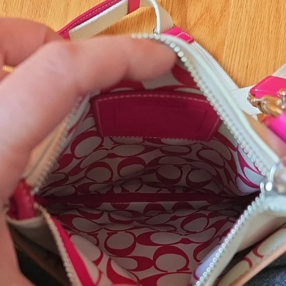 Coach Crossbody Bag in Cream and Pink EUC - Picture 8 of 9